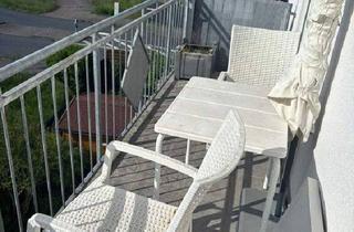 Wohnung kaufen in 63500 Seligenstadt, Seligenstadt - schöne 2-Zimmer Dachgeschosswohnung mit Balkon in Seligenstadt