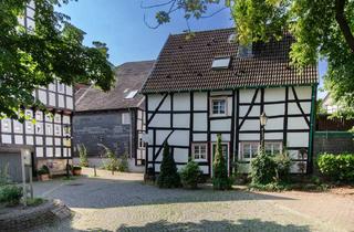 Einfamilienhaus kaufen in 45525 Hattingen, Hattingen - Seltene Altstadt-Rarität: Denkmalgeschütztes Fachwerkhaus mit Südwest-Terrasse in Hattingen