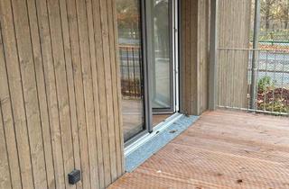 Wohnung mieten in Marshall-Heights-Ring, 97318 Kitzingen, Attraktive 2-Zimmer Wohnung mit Balkon im 1. OG in Kitzingen