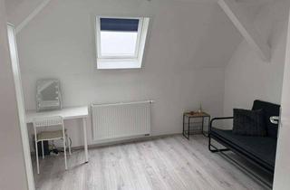 Wohnung mieten in Schubertstraße, 78054 Villingen-Schwenningen, Dachgeschosswohnung-Wohnung mit 2,5 Zimmern Schwenningen gerne auch über WhatsApp 01746004444