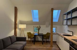 Wohnung mieten in Prenzlauer Berg, 10407 Prenzlauer Berg, 2-Zimmer Dachgeschosswohnung direkt am Volkspark Friedrichshain