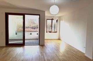 Wohnung mieten in 60389 Seckbach, Helle 2-Zimmer-Wohnung am Huthpark – faktisch 1. OG, U4