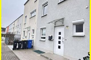 Haus kaufen in 90431 Großreuth b Schweinau, Exklusives Reihenmittelhaus mit 6 Zimmern Wohnen in Toplage am Tillypark