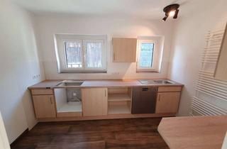 Haus mieten in 07368 Remptendorf, Freistehendes Haus/Bungalow, mit 3-Zimmer-Wohnung, frisch renoviert, teilweise möbliert, inkl. EBK