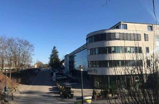 Wohnung kaufen in Ladehofstrasse 12, 85540 Haar, Haar 4 Zi.-Whg. mit großem Balkon, TG und Keller und Renovierungspaket