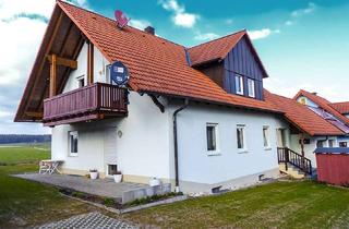 Wohnung mieten in Victor-Von-Scheffel-Straße 38, 96132 Schlüsselfeld, schöne Dachwohnung in attraktiver, ruhiger und sonniger Wohnlage ab 01.01.2026 zu vermieten