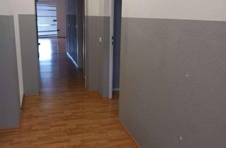 Wohnung mieten in 64823 Groß-Umstadt, Helle 4-Zimmer Erdgeschosswohnung mit Außenstellplatz in Groß-Umstadt