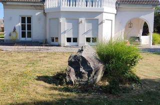 Haus mieten in Thalhamer Weg, 84106 Volkenschwand, Exklusives Refugium in Volkenschwand: Wohnen im Grünen mit Sauna und parkähnlichem Garten