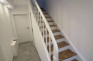 Haus mieten in 41844 Wegberg, Energetisch saniertes Reiheneckhaus mit großer Garage und Garten.