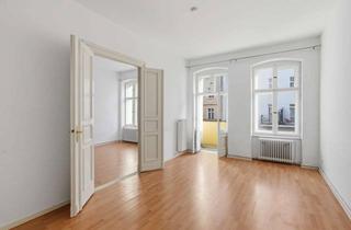 Wohnung kaufen in 10553 Berlin, Charmante 2-Zimmer-Altbauwohnung mit Balkon und hochwertiger Einbauküche