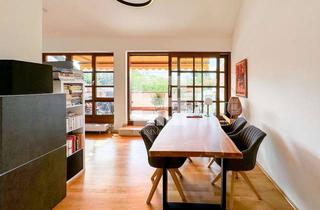 Wohnung kaufen in 82008 Unterhaching, 2-Zimmer 62 m² mit 15 m² Dachterrasse -renoviert-vermietet- zentral in Unterhaching!