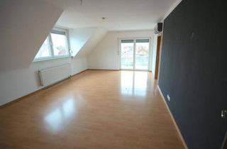Wohnung kaufen in 76676 Graben-Neudorf, Helle DG-Whg. mit Balkon, EBK und Garage im gepflegten 6-FH.