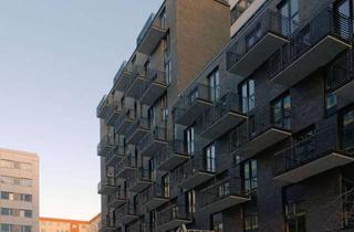 Wohnung mieten in Wadzeckstraße, 10178 Mitte, Schönes Zimmer mit Balkon und Pantryküche direkt am Alex