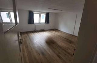 Wohnung mieten in 72074 Tübingen, Helle 2-Zimmer Wohnung mit Balkon in Tübingen - auch über Jobcenter