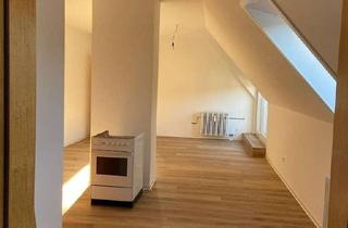 Sozialwohnungen mieten in Münchinger Straße 21, 71254 Ditzingen, Helle 2 Zimmer-Seniorenwohnung für Paare ab 60 Jahren mit WBS