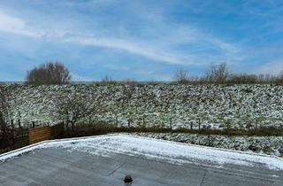 Wohnung mieten in 25761 Büsumer Deichhausen, Büsumer Deichhausen: Großzügige 4 Zimmer Wohnung mit Blick auf den Deich in ruhiger Lage