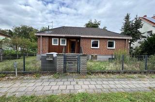 Einfamilienhaus kaufen in Florastr., 16552 Schildow, Schildow: voll unterkellertes Einfamilienhaus in ruhiger Lage