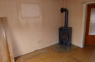 Doppelhaushälfte kaufen in 57299 Burbach, Ideal für Handwerker: Charmante Doppelhaushälfte in Burbach.