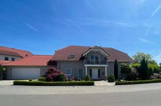 Haus kaufen in 66879 Niedermohr, Exklusives Wohnhaus in angenehm abgeschirmter Lage