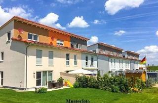 Haus kaufen in Str. Der Einheit xx, 09599 Freiberg, Einfamilien-Reihenendhaus mit praktischer Garage auf großem Grundstück