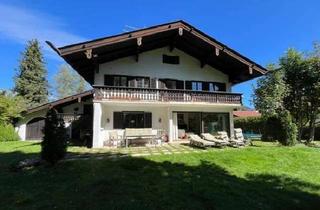 Mehrfamilienhaus kaufen in 83700 Rottach-Egern, Durchdachtes Mehrfamilienhaus mit drei separaten Wohneinheiten und Bergblick in bester Lage