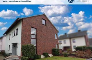 Haus kaufen in 32457 Porta Westfalica, Gemütlichkeit trifft Funktionalität: Zweifamilienhaus in gewachsener Lage *Holzhausen*