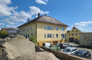 Haus kaufen in Mitterteicher Straße, 95676 Wiesau, Großzügiges 4-Parteien Haus mit Garagen in Wiesau