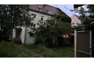 Grundstück zu kaufen in 85354 Freising, Sanierungsbedürftiges 3-Familienhaus + Genehmigung zum Anbau einer zus. Wohneinheit