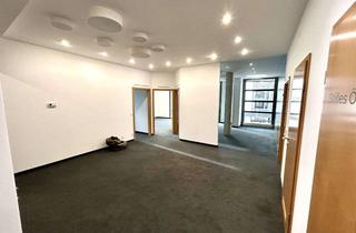 Gewerbeimmobilie kaufen in 71384 Weinstadt, Flexible Immobilie mit Zukunft – Wohnen, Praxis oder Büro in Weinstadt-Endersbach