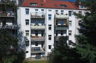 Wohnung mieten in 18057 Kröpeliner Tor-Vorstadt, KTV + 3 Zimmer + BALKON + GRÜNER INNENHOF