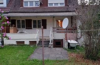 Haus kaufen in 88045 Friedrichshafen, Kleines Siedlungshäuschen mit 2 kleinen Wohnungen / für Investoren: Mieteinnahme = 12.000€/Jahr