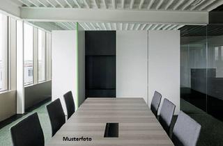 Gewerbeimmobilie kaufen in 18273 Güstrow, Verkaufs- und Bürogebäude nebst 2 Werkstattgebäuden