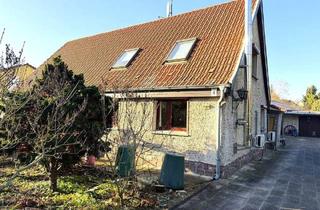 Doppelhaushälfte kaufen in 13053 Berlin, Berlin - Doppelhaushälfte in Alt-Hohenschönhausen auf großem Grundstück