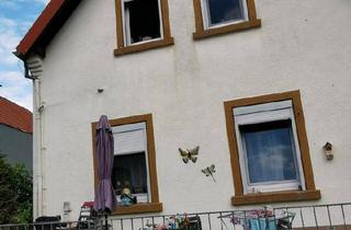 Haus kaufen in 55569 Monzingen, Monzingen - Zwei Einfamilienhäuser mit großem Grundstück