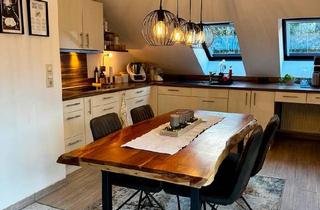 Wohnung kaufen in 51766 Engelskirchen, Engelskirchen - Lichtdurchflutete Dachgeschosswohnung in Engelskirchen-Ründeroth