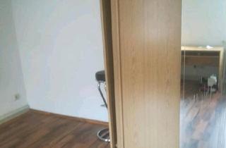 Haus kaufen in 08371 Glauchau, Glauchau - 2 Wohnungen in Glauchau zum Verkauf