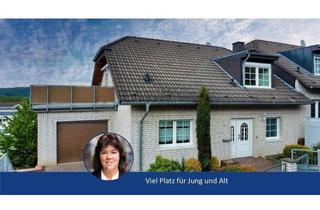 Doppelhaushälfte kaufen in 53773 Hennef, Hennef - Hier hat ihr Home-Office eine eigene Etage ! Großzügig geschnittene Immobilie mit vielen Nutzungsvarianten .