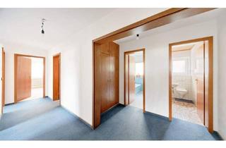 Wohnung kaufen in 72250 Freudenstadt, Freudenstadt - Großzügige 4-Zimmer-Wohnung + 1-Zimmer Apartment im Dachgeschoss **GARAGE**