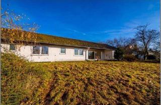Haus kaufen in 77866 Rheinau, Rheinau-Freistett - Träume entwickeln! 215qm Bungalow mit großem Grundstückspaket!