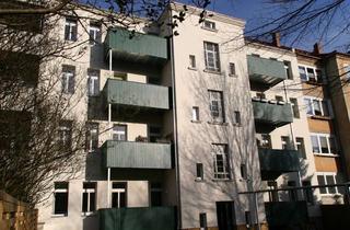 Wohnung kaufen in 04299 Stötteritz, Stötteritz - attraktive Dreiraumwohnung mit Balkon in gepflegtem Mehrfamilienhaus zum Verkauf