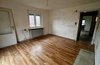 Wohnung kaufen in 75433 Maulbronn, HELLE 2-ZIMMER-EIGENTUMSWOHNUNG MIT POTENZIAL / TERRASSE UND PARKPLATZ VORHANDEN