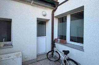 Wohnung mieten in Steinstraße 38-40, 50676 Altstadt-Süd, Attraktive 2-Zimmer-EG-Wohnung in Top-Lage