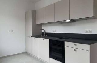 Wohnung mieten in Klemkestraße 122, 13158 Niederschönhausen, umfassend sanierte 2 Zimmer Wohnung mit Balkon, EBK und Wannenbad