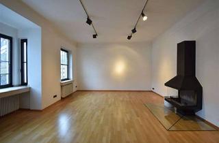 Wohnung mieten in 40217 Unterbilk, Wohnjuwel in zentraler Lage! 3-Zimmer-Altbauwohnung mit Kamin