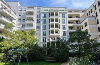 Wohnung mieten in Seydelstraße, 10117 Mitte (Mitte), EXKLUSIV & MÖBLIERT mit Tiefgarage: 2-Zi. Whg. ZENTRAL in Berlin MITTE | Balkon + Lift + EBK +..