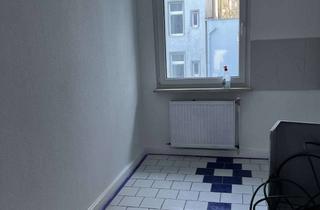 Wohnung mieten in Wittensteinstraße 52, 42285 Barmen, Sanierte 2-Zimmer Wohnung im 3. OG in Wuppertal-Barmen