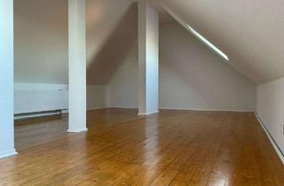 Wohnung mieten in Georg-Schwarz-Straße 190, 04179 Leutzsch, Hochoben auf zwei Ebenen in Leutzsch.