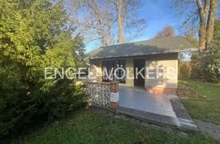 Haus kaufen in 19417 Bibow, Charmantes See-Grundstück mit zwei kleinen Ferienhäusern: Entspannung und Erholung pur in Mecklen...