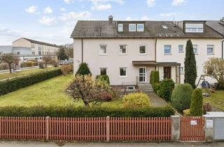 Haus kaufen in 82256 Fürstenfeldbruck, Gepflegtes 3-Familienhaus mit drei leerstehenden Einheiten und sonnigen Garten in Fürstenfeldbruck