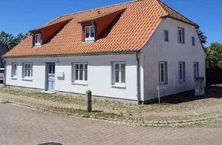 Haus kaufen in 18574 Garz, Schmuckstück auf Rügen - Ein Haus - 2 Wohnungen - komplett saniert
